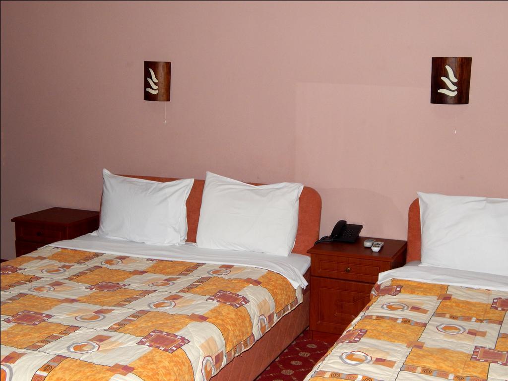 Hotel Emka Tetovo Extérieur photo